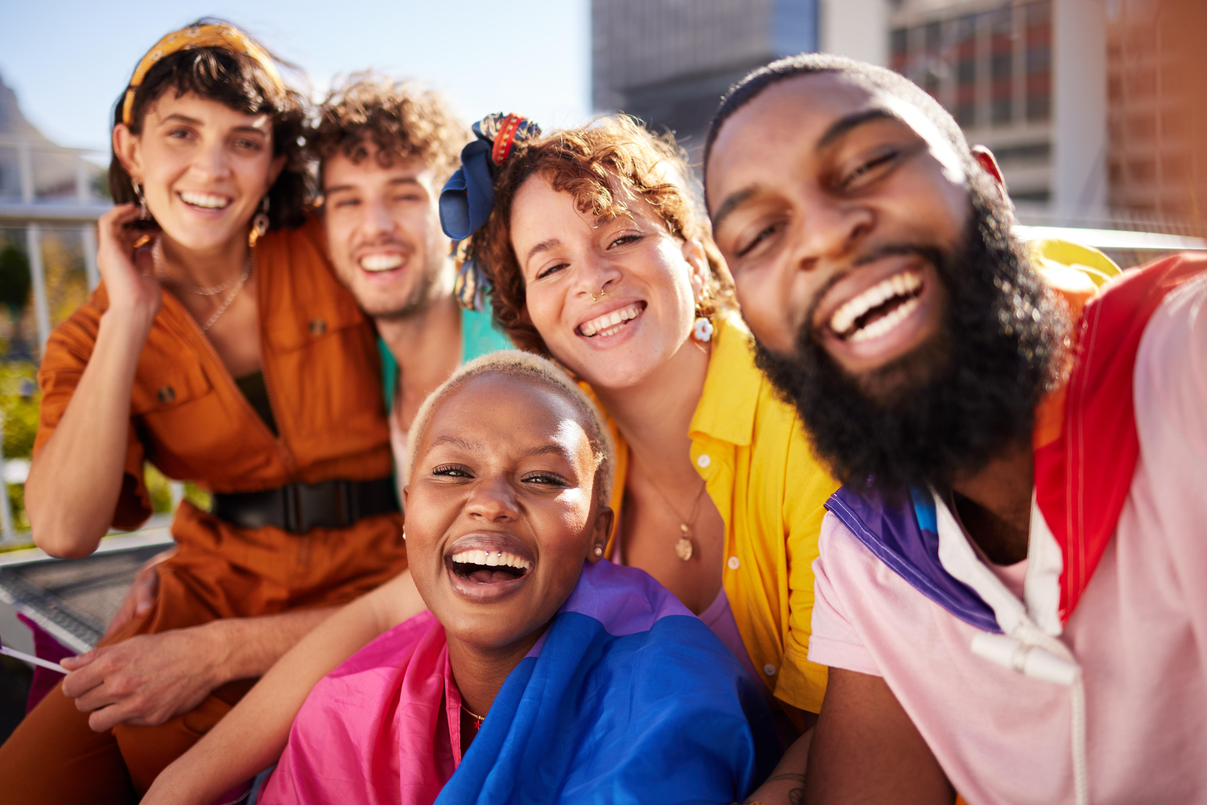 selfie-portrait-or-diversity-friends